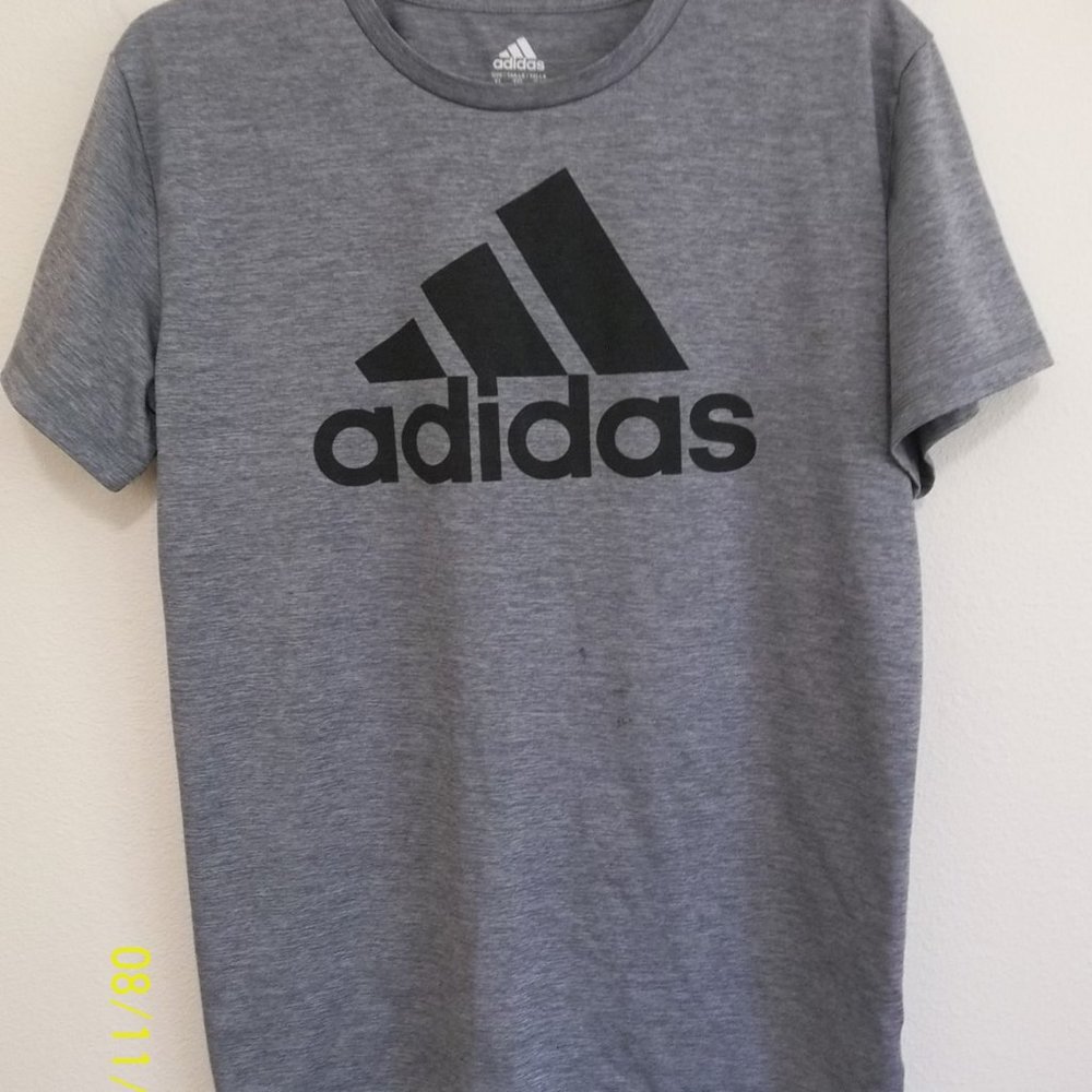 Boys XL (18/20) adidas Gray Short-sleeved T-Shirt, Black Logo on Front